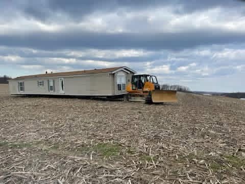  for USA Mobile Homes in Lansing, MI