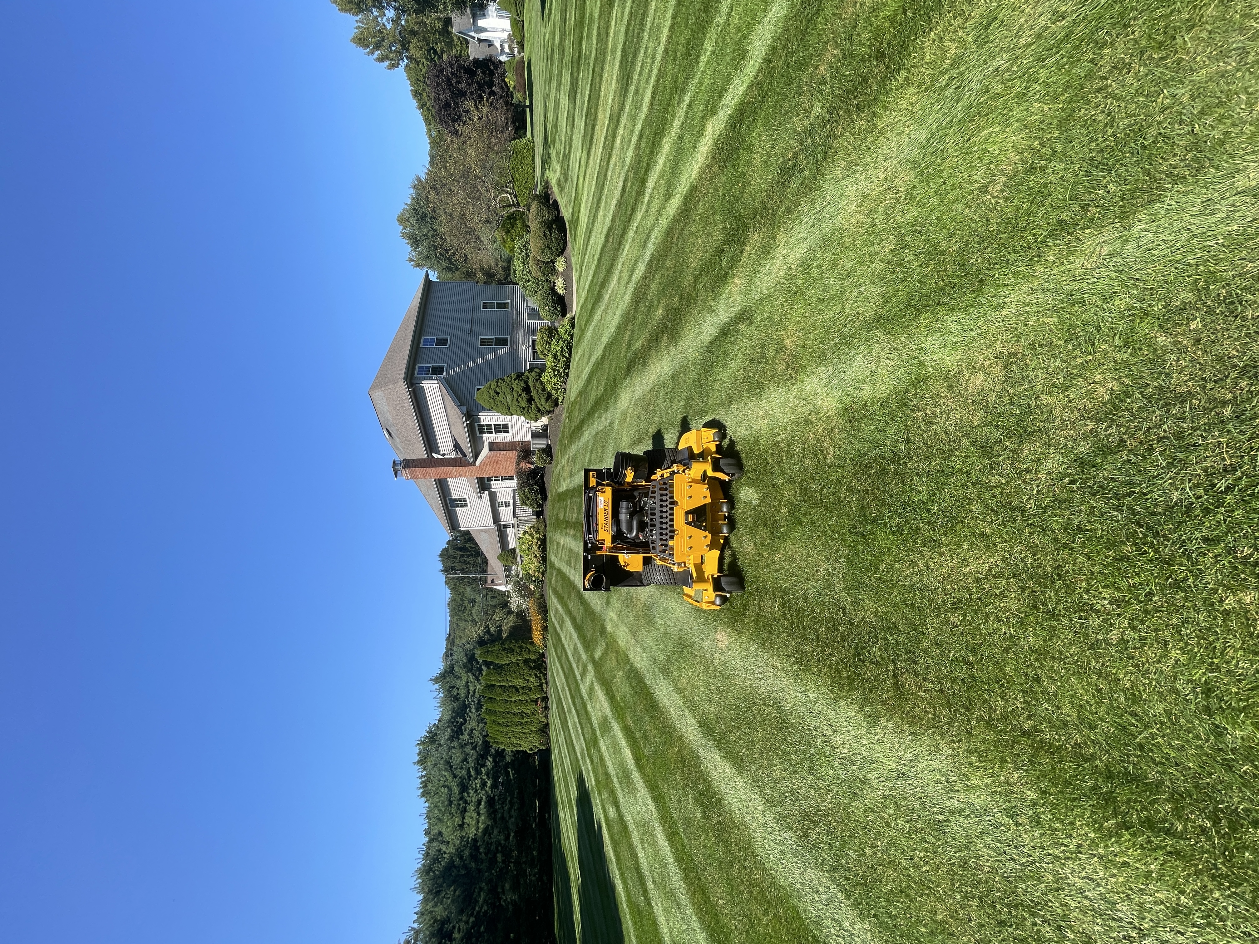 Landscaping company Blades of Glory LLC in Cheshire, CT