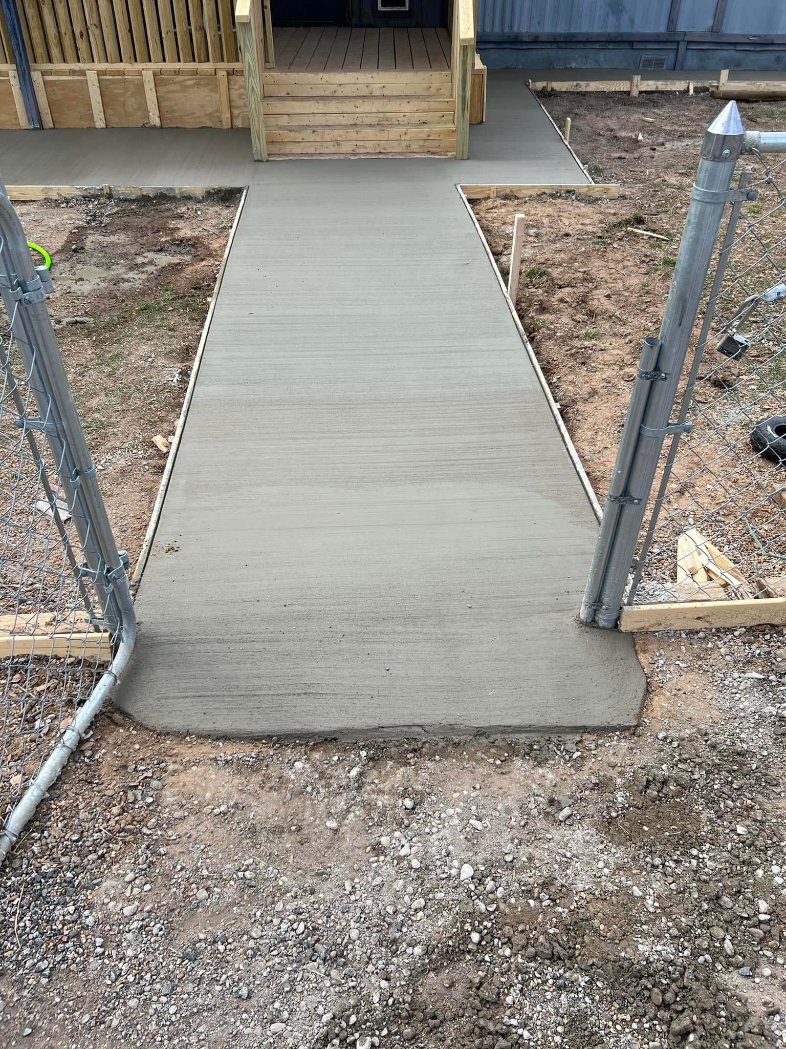  for Javonnies Concrete Services LLC in Gun Barrel City, TX