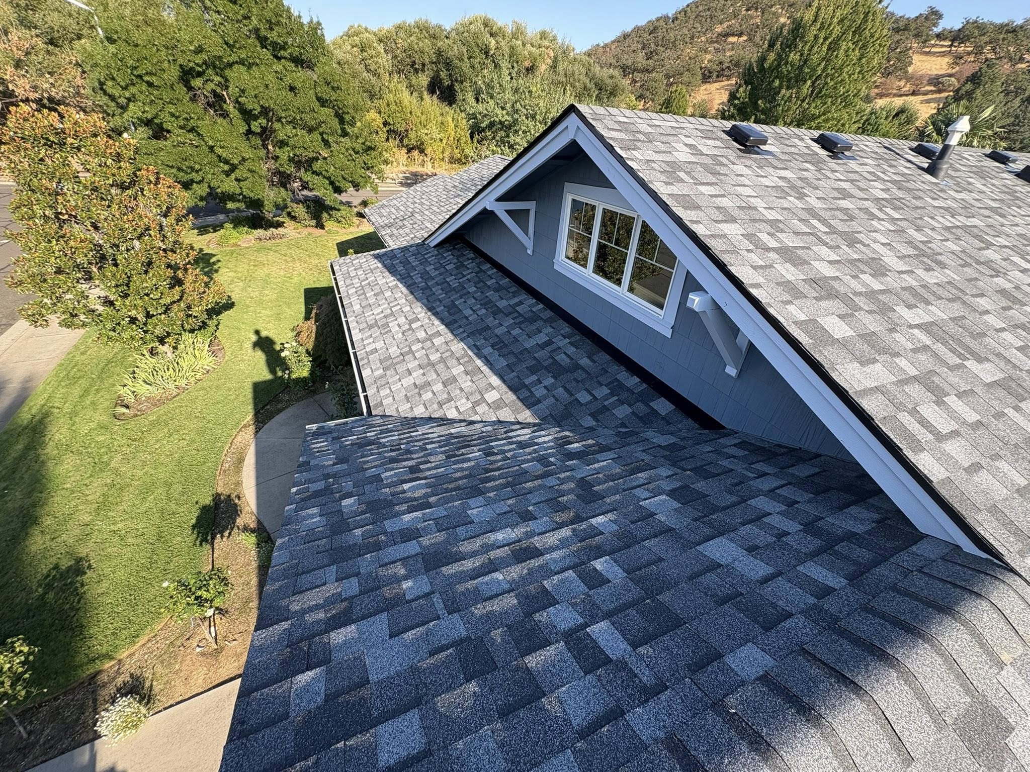  for Crestwell Roofing Plus LLC in Grants Pass, OR