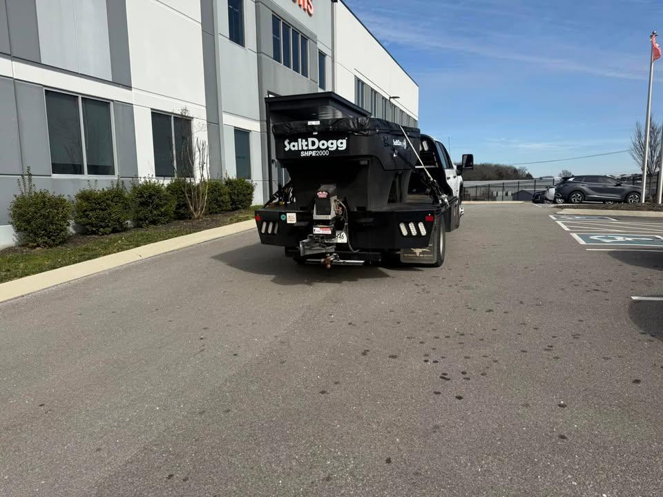  for The Right Price Right Choice Lawn Care Services in Murfreesboro, TN