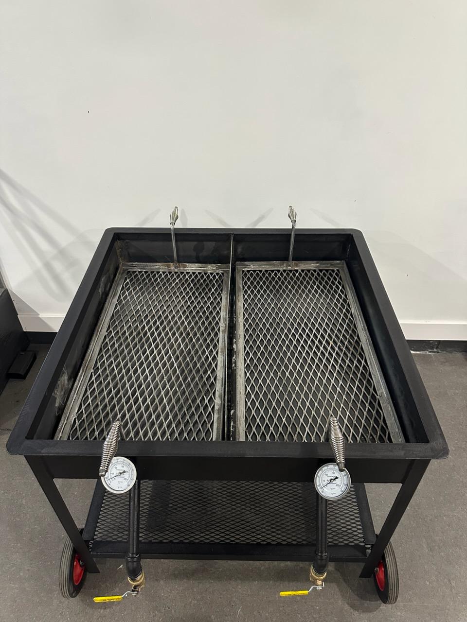 3 x 3 spit with two large hand baskets, side view