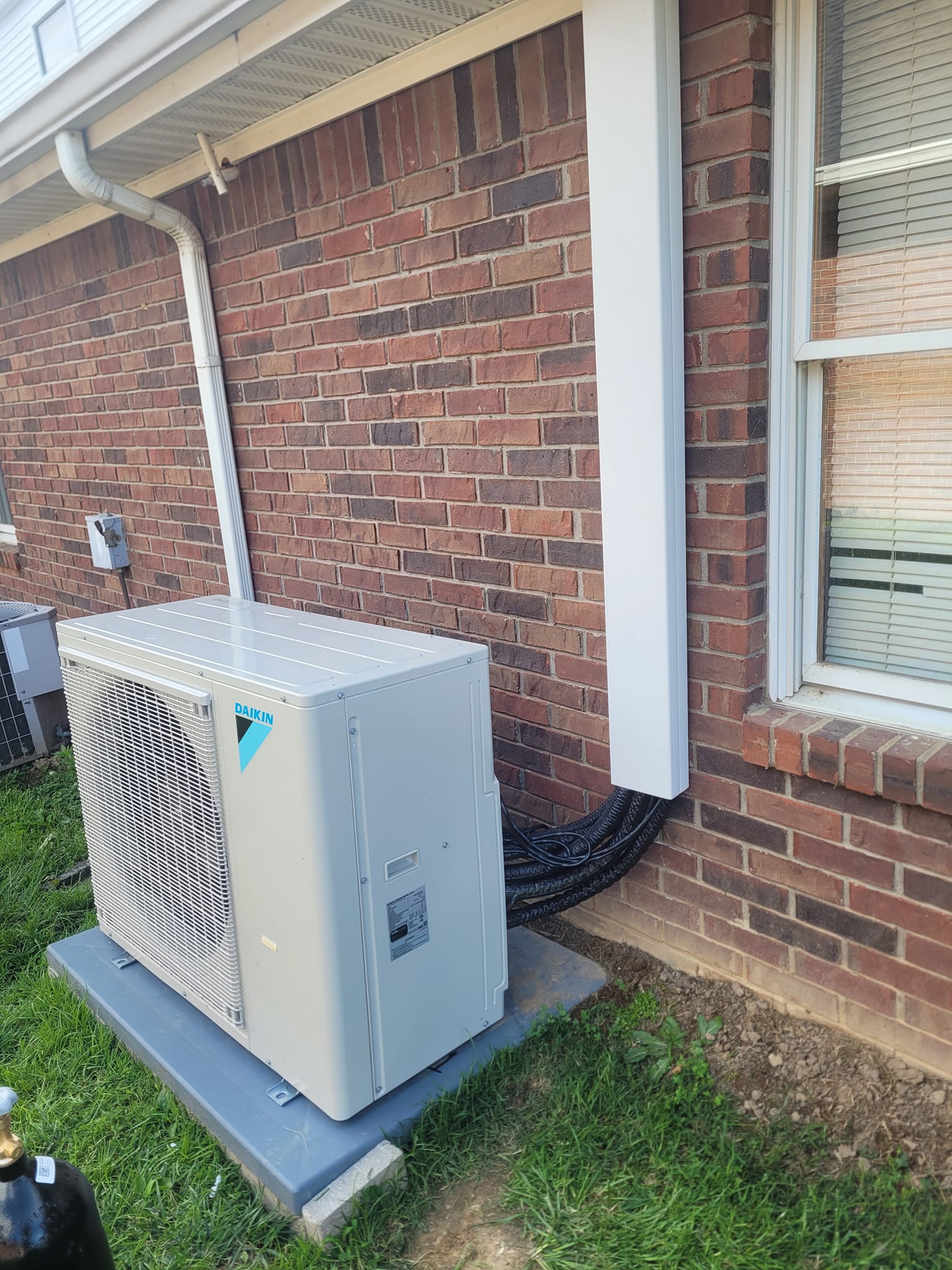 HVAC company Rojas Heating & Air, LLC in Metropolis, IL