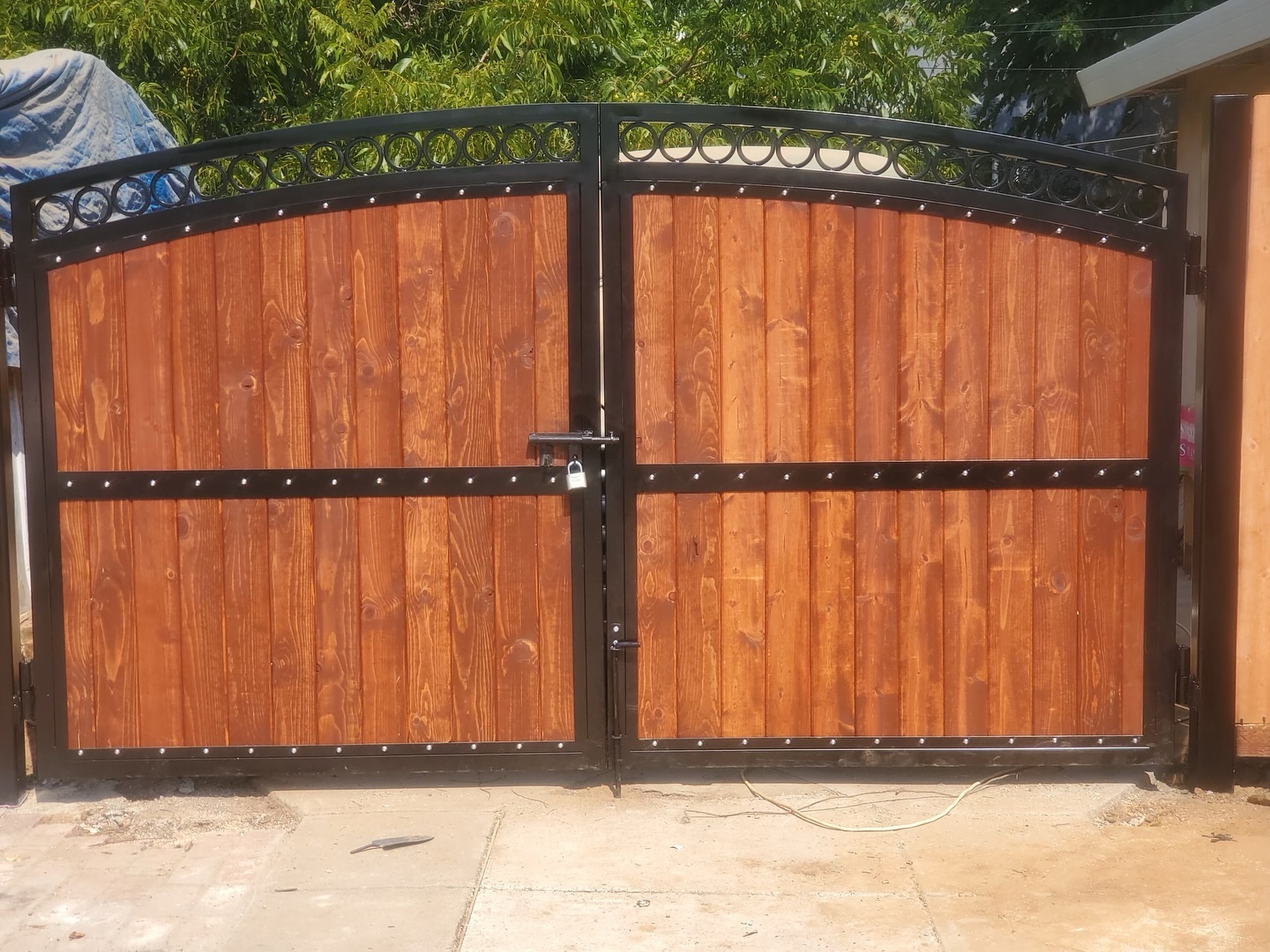 for TNT DOORS in Sacramento, CA
