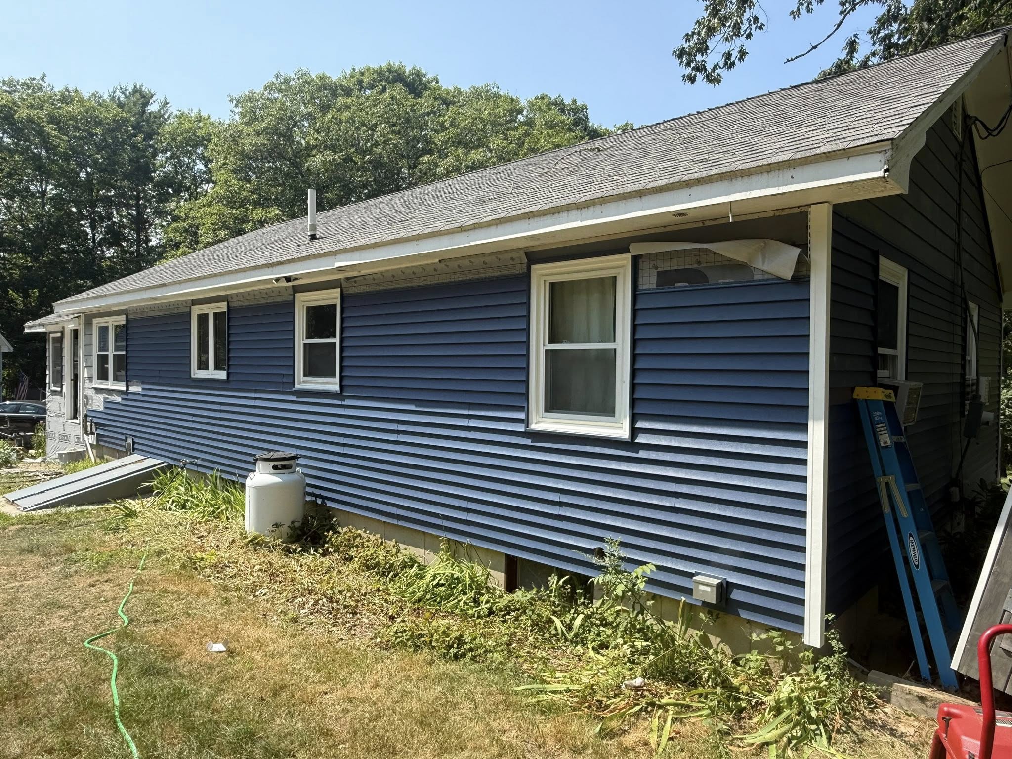 Roofing company Maine Roofing and Siding in Richmond, ME