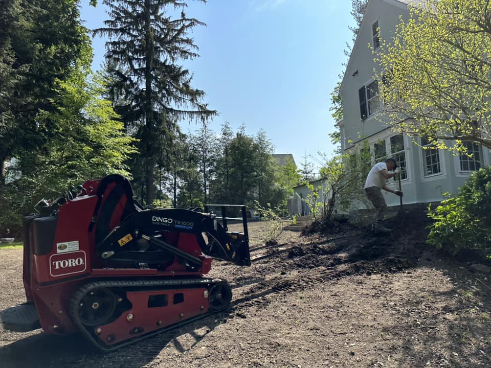  for Saavedra & Sons Landscaping in Waltham, MA
