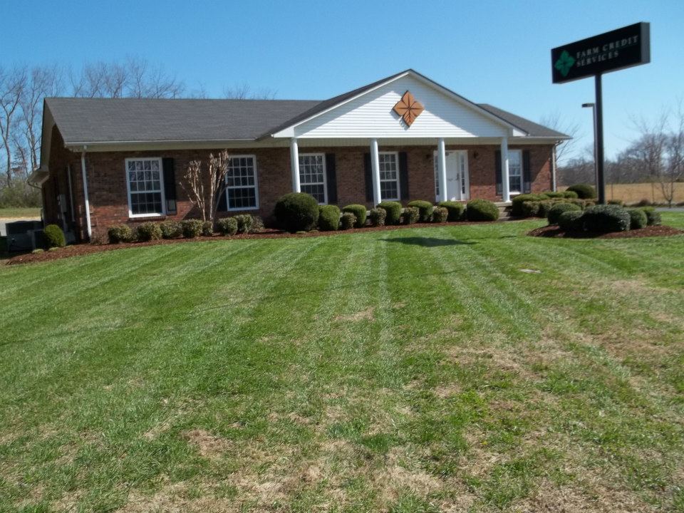  for Dustins Lawncare and Landscaping in Lawrenceburg, TN