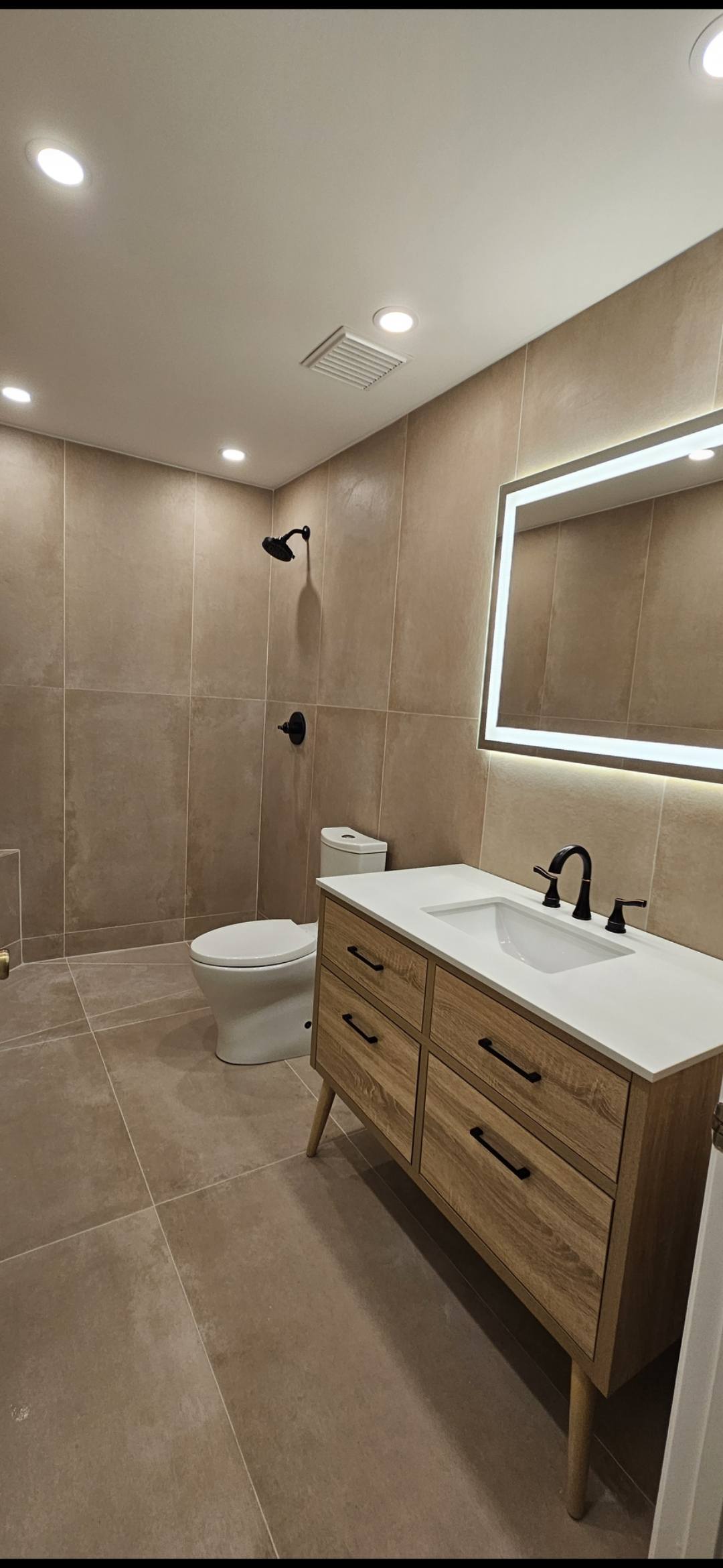  for Call Me Handy in Hialeah, FL