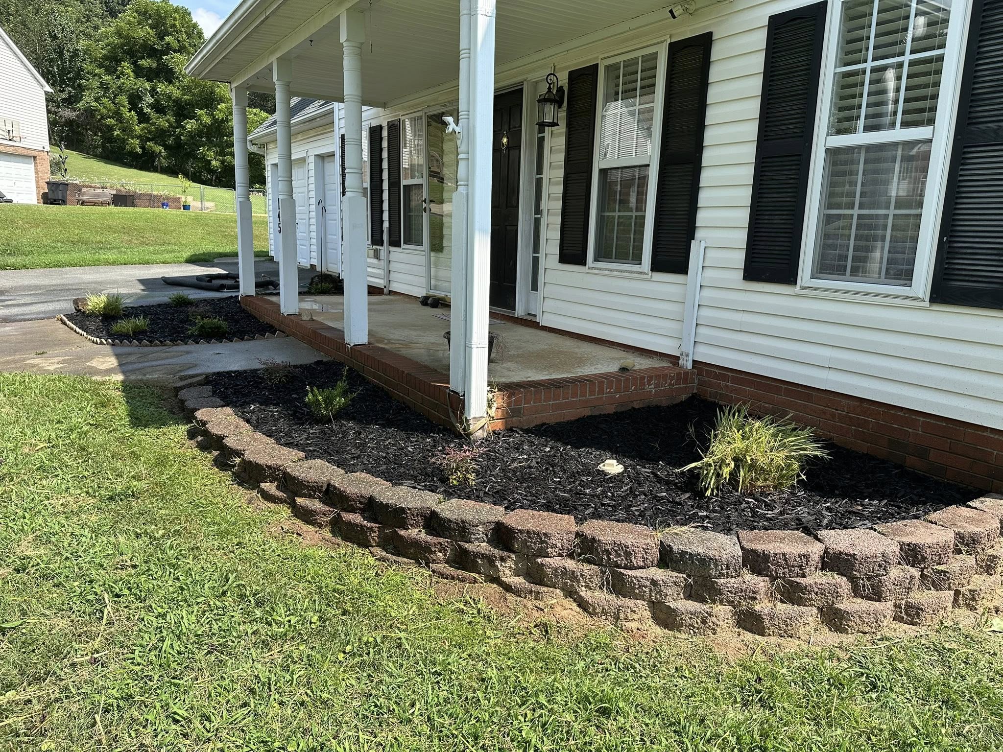  for Queen’s Landscaping in Kernersville, NC