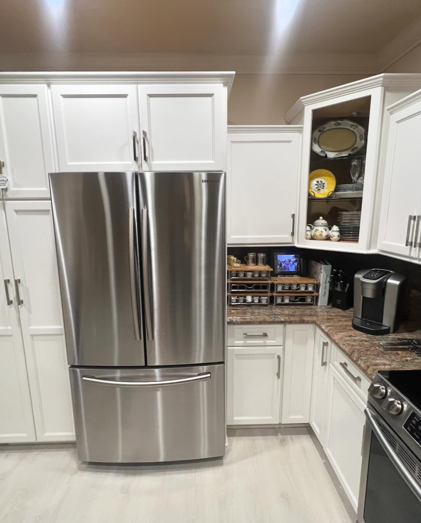  for J & J Refinishing in Fort Lauderdale,  FL