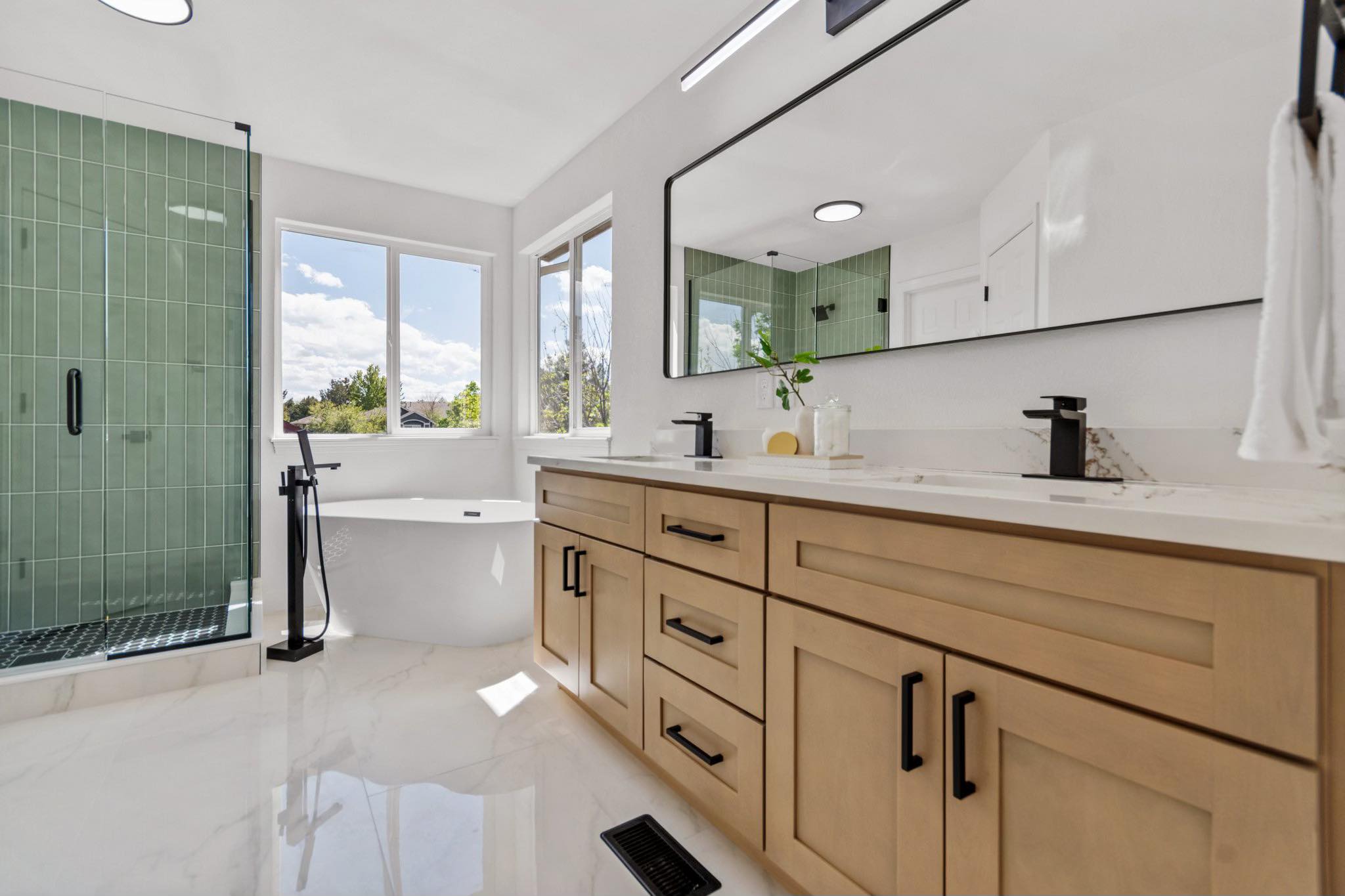 Painting, Staining, & Home Renovations company Amazing Renovations in Aurora, CO