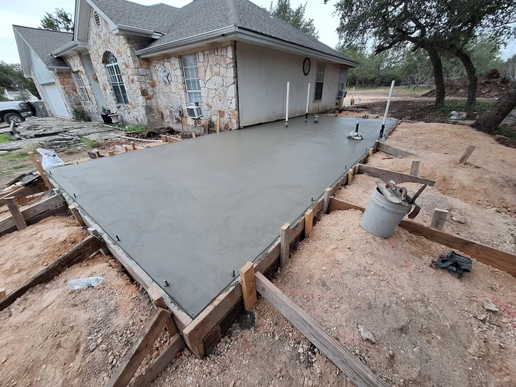  for Leo's Concrete Crew in Elgin, TX