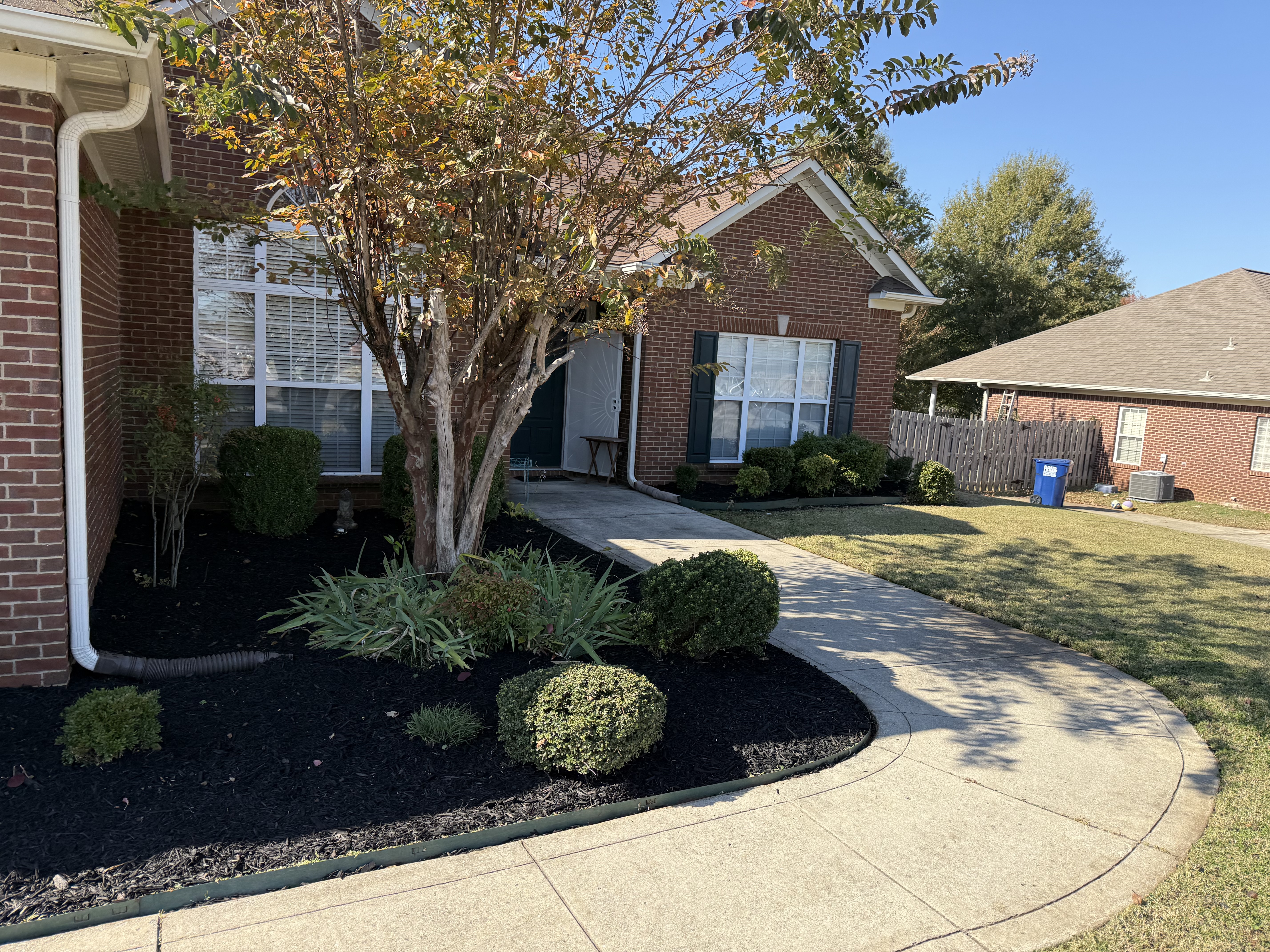 Vickers Lawns  team in Ardmore, Al - people or person