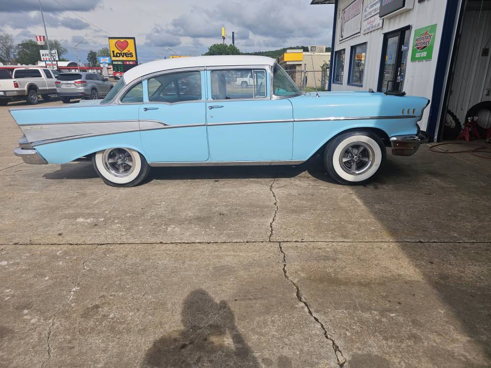 Tire & Service company Main Street Tire Henryetta in Henryetta, OK