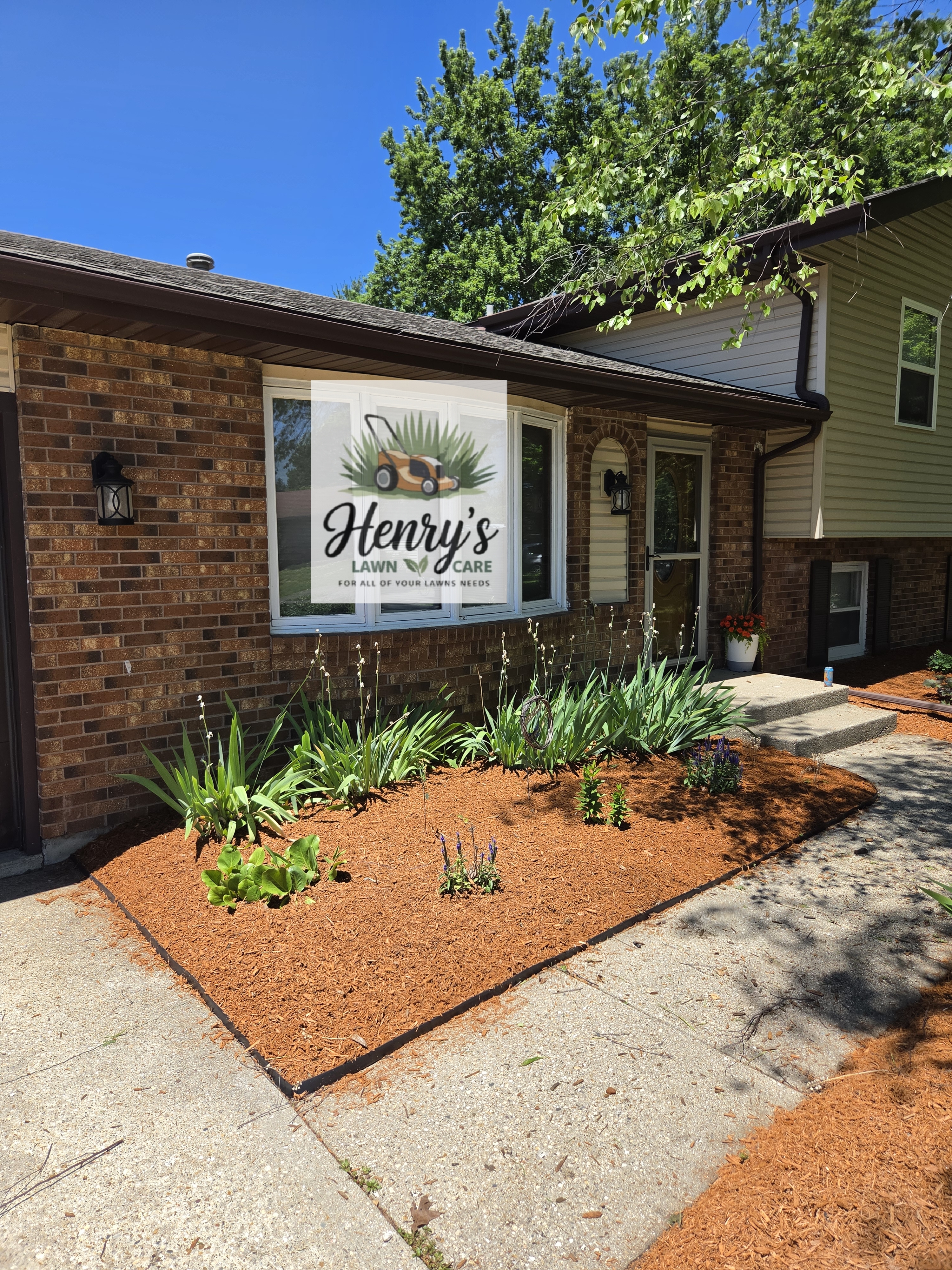 for Henry's Lawn Care in Rockford, IL