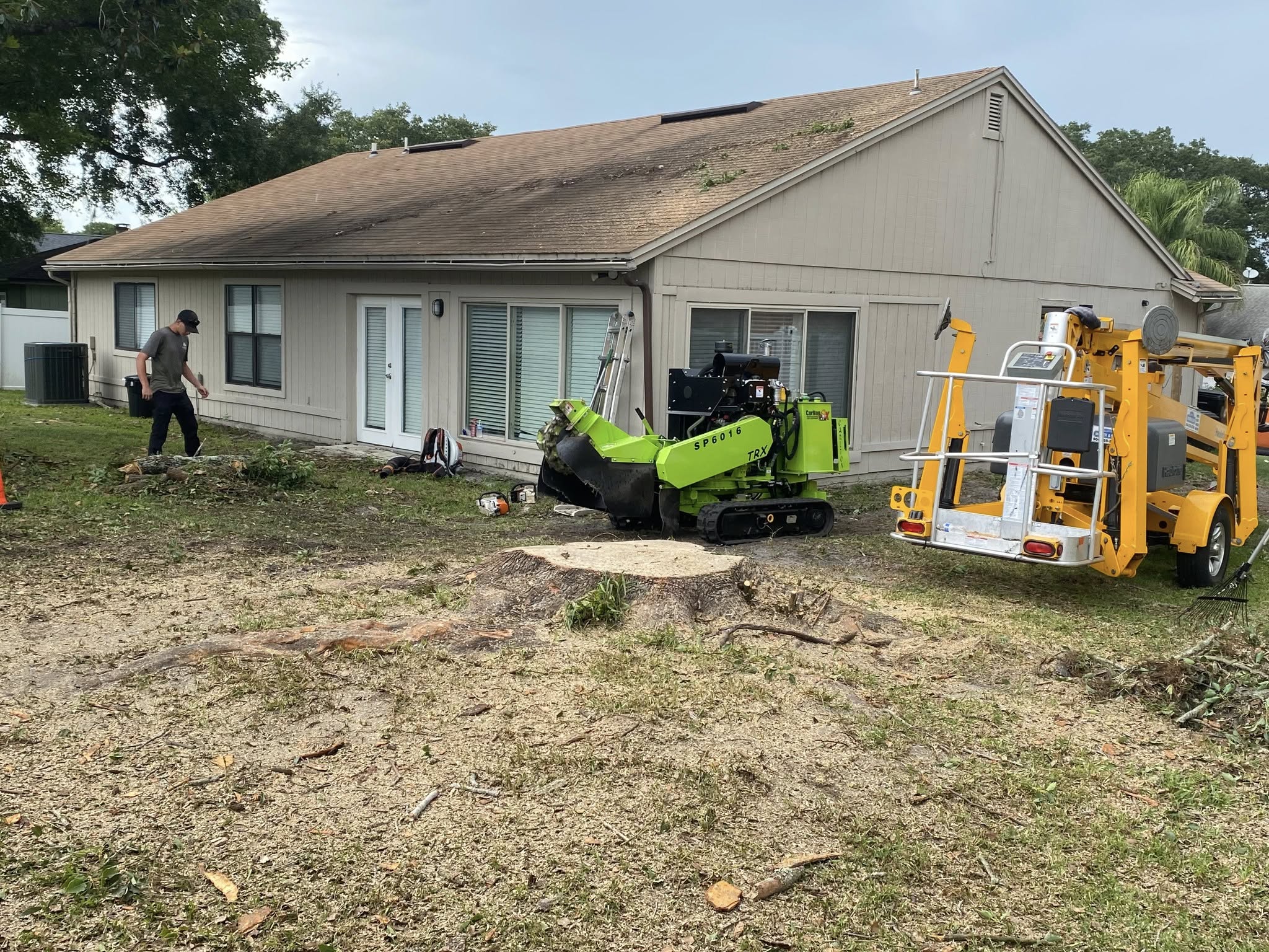  for Stumps done right LLC in Middleburg, FL