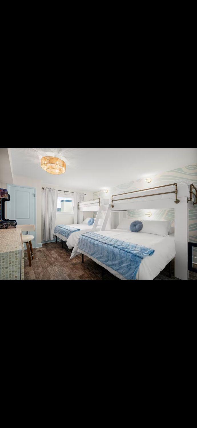  for 850 Christmas Light Pros in Lynn Haven, FL