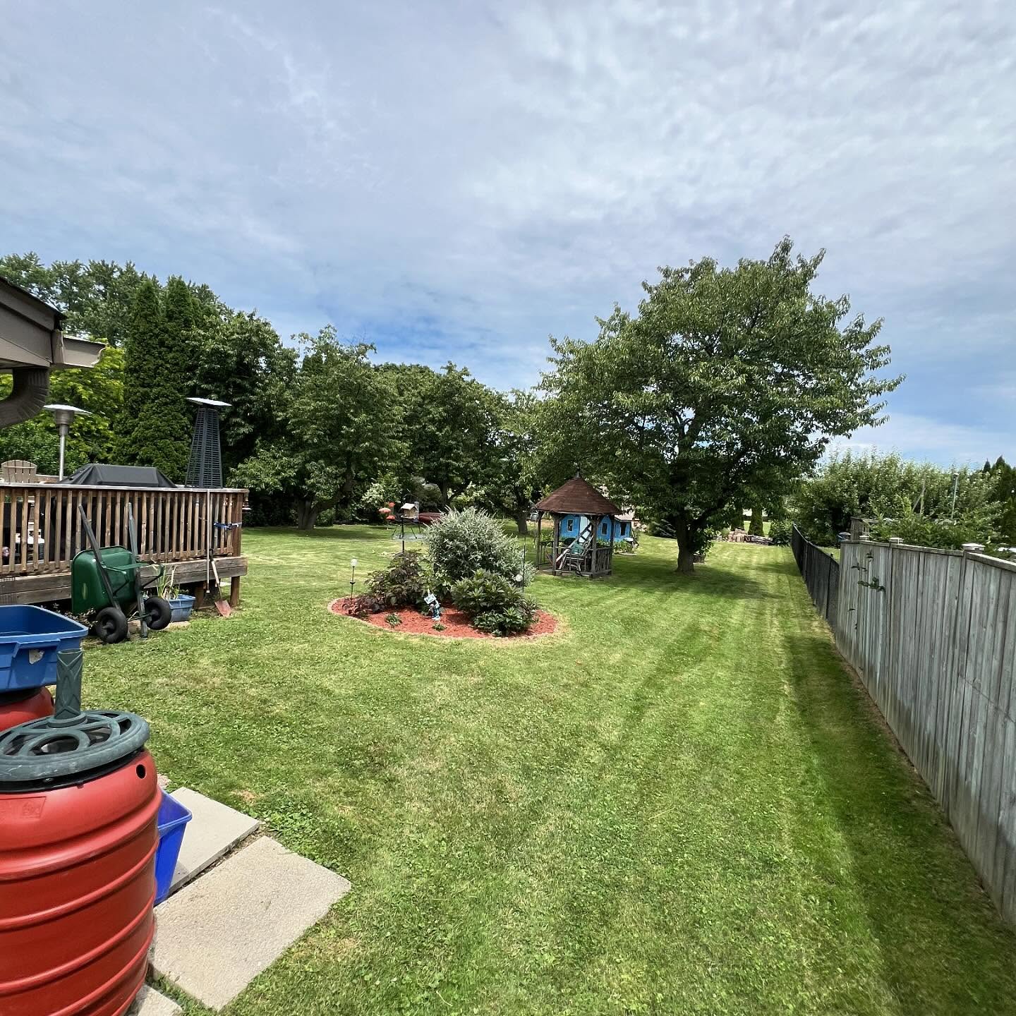  for CMN Exterior Maintenance in Hamilton, ON