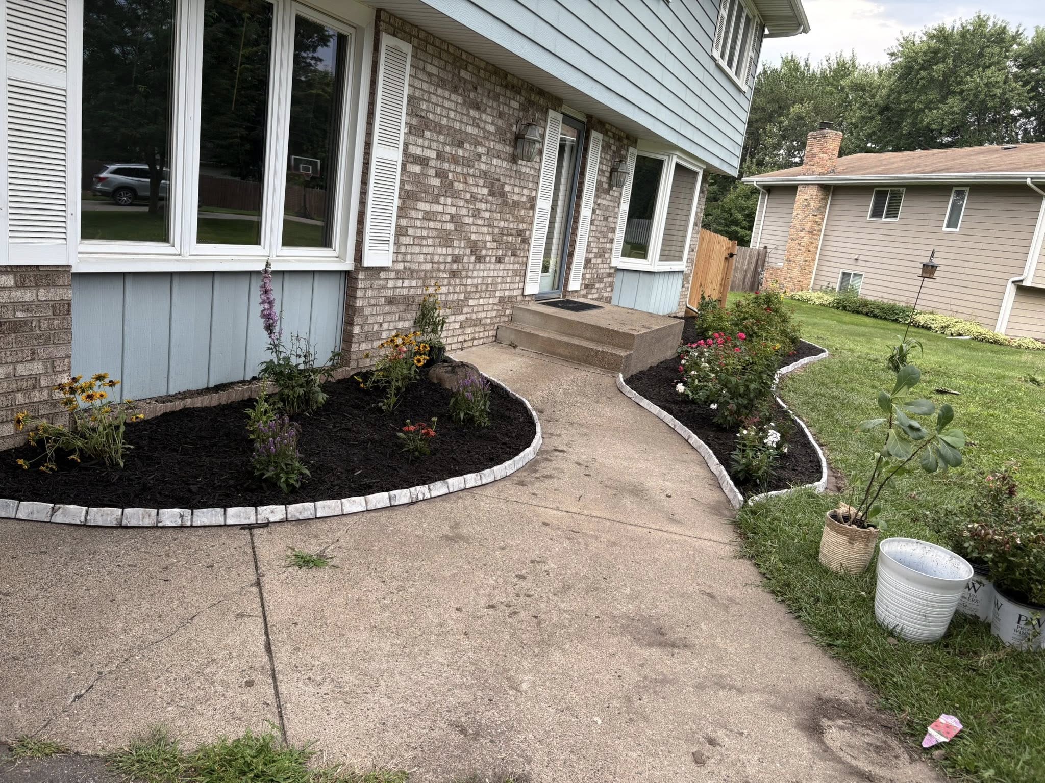 Landscaping company Gideon Professional Services in Mounds View, MN