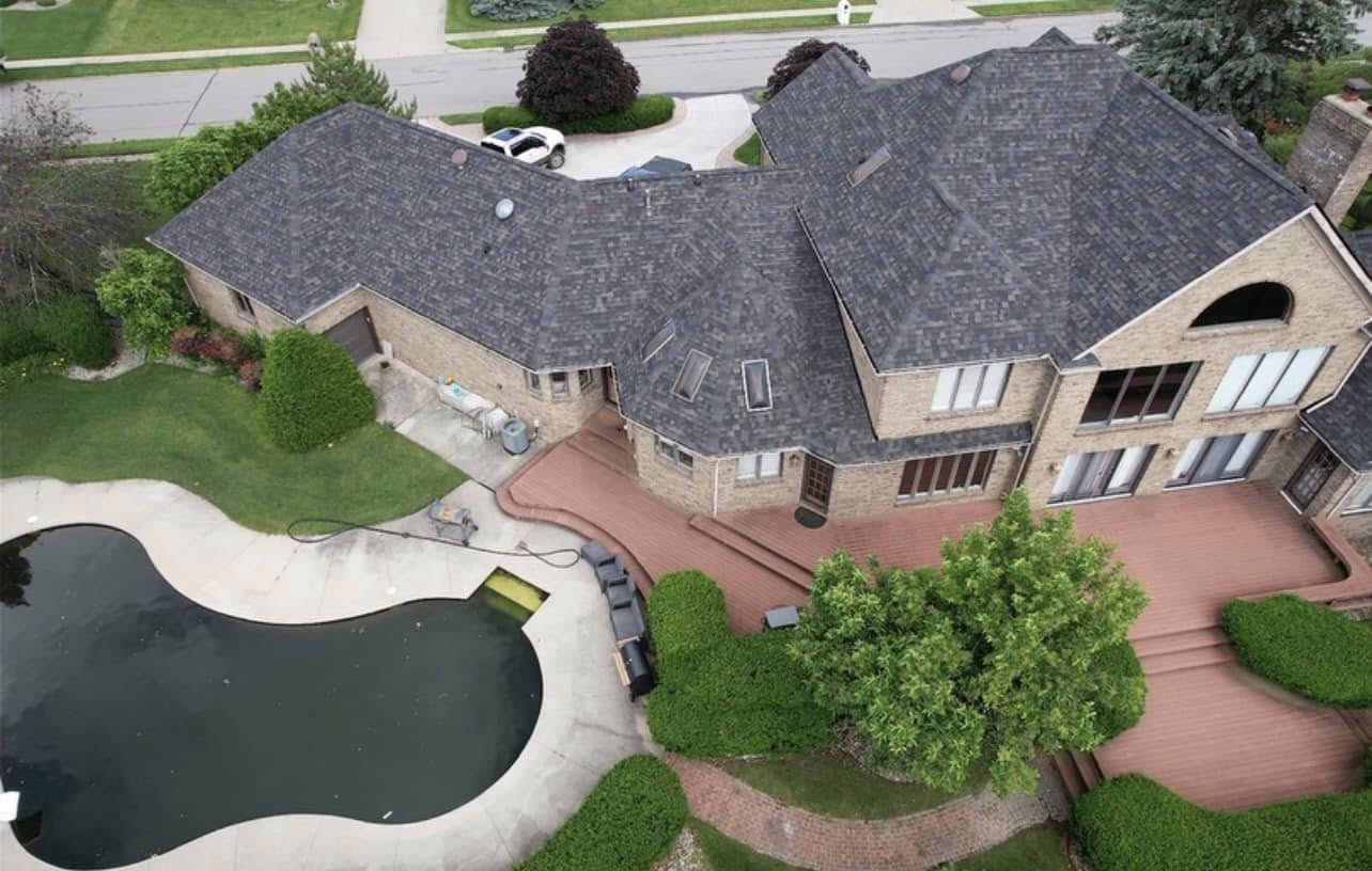 Bermuda Roofing and Remodeling team in Elkhart, IN - people or person