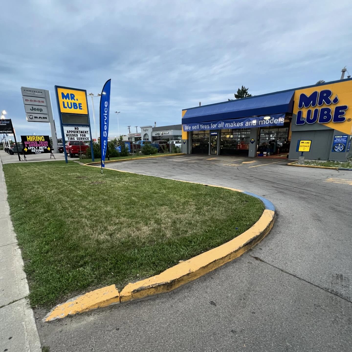  for CMN Exterior Maintenance in Hamilton, ON