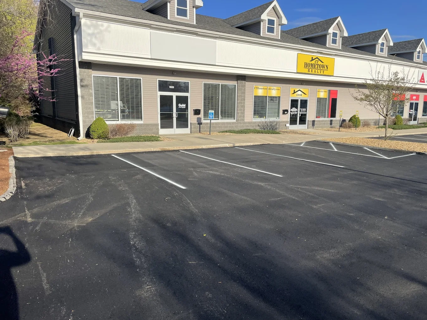 asphalt and paving company Reynoso’s Asphalt Service in Leominster, MA