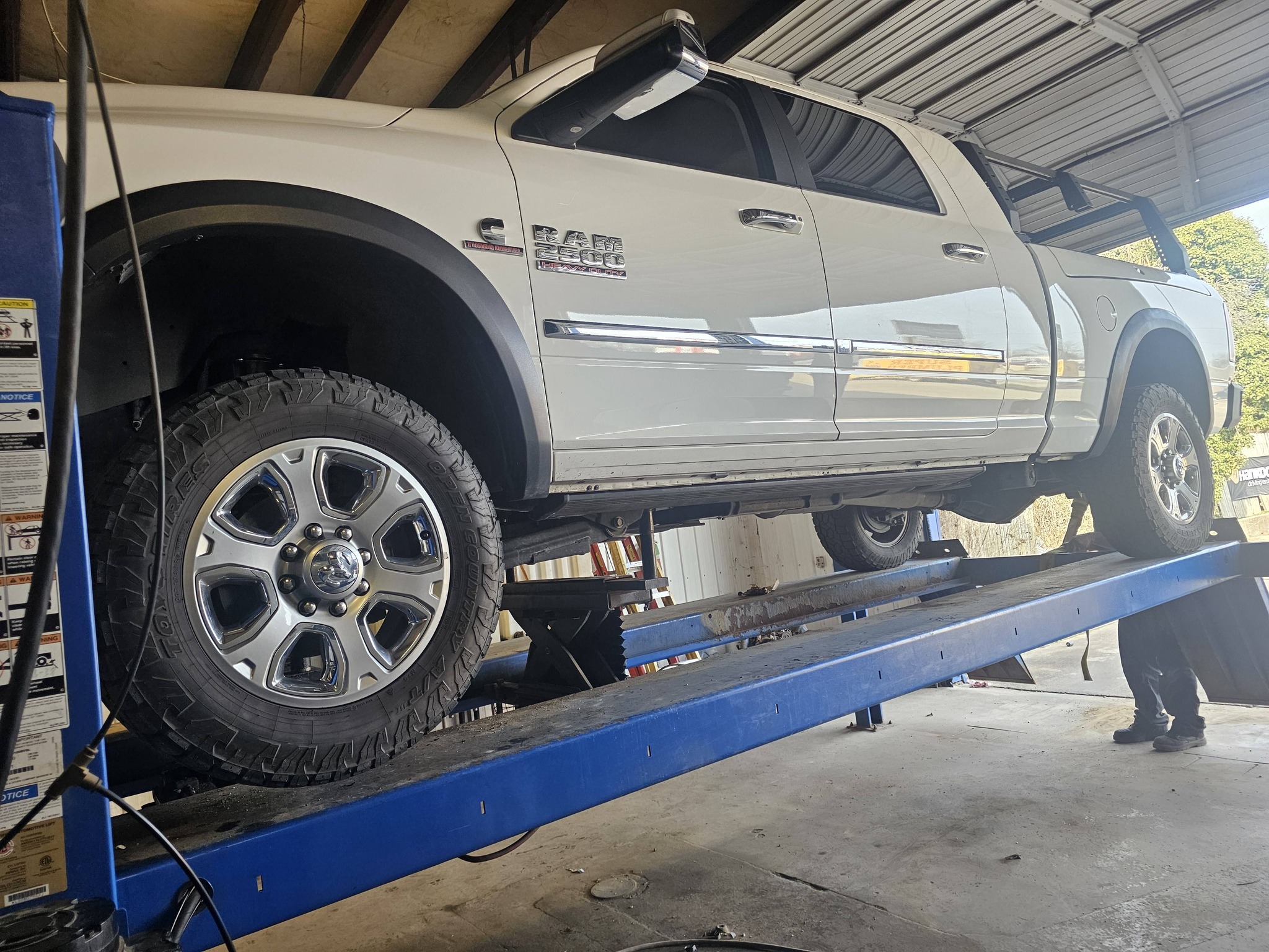 Tire & Service company Main Street Tire Henryetta in Henryetta, OK