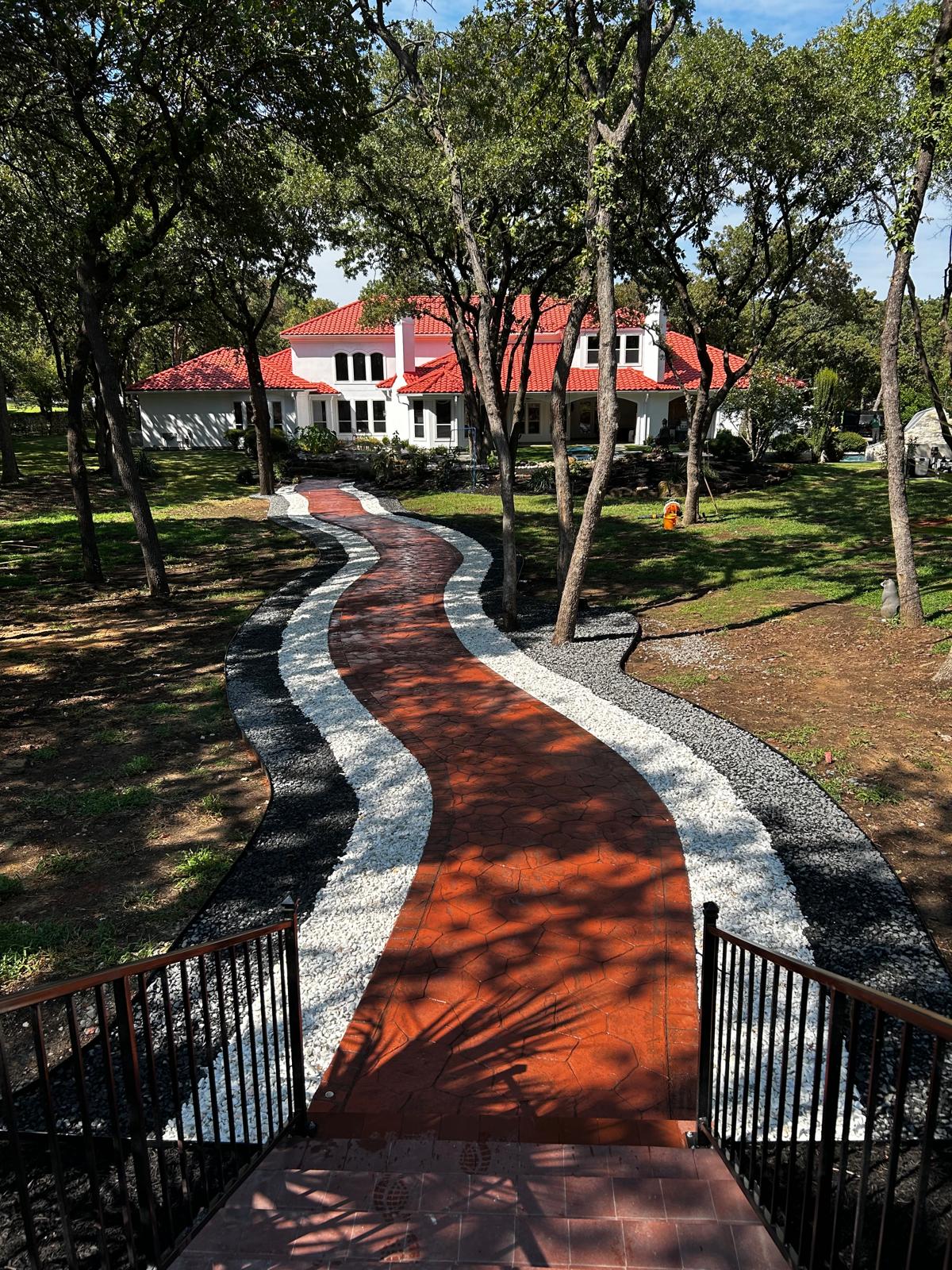 Landscaping & Hardscaping company Guerrero's Landscape in Fort Worth,  TX