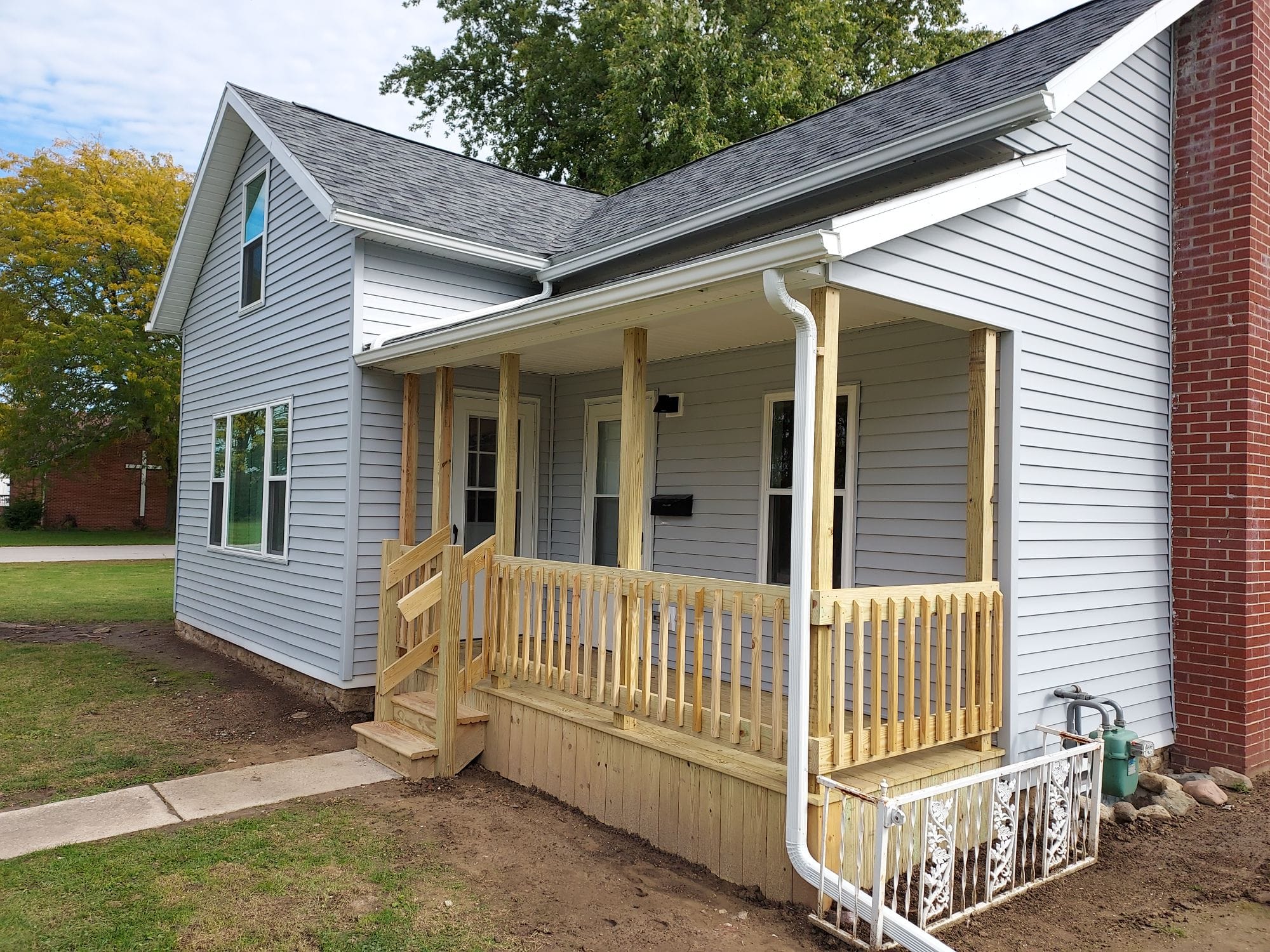 Roofing company Jays Roofing and Construction in Toledo, Ohio