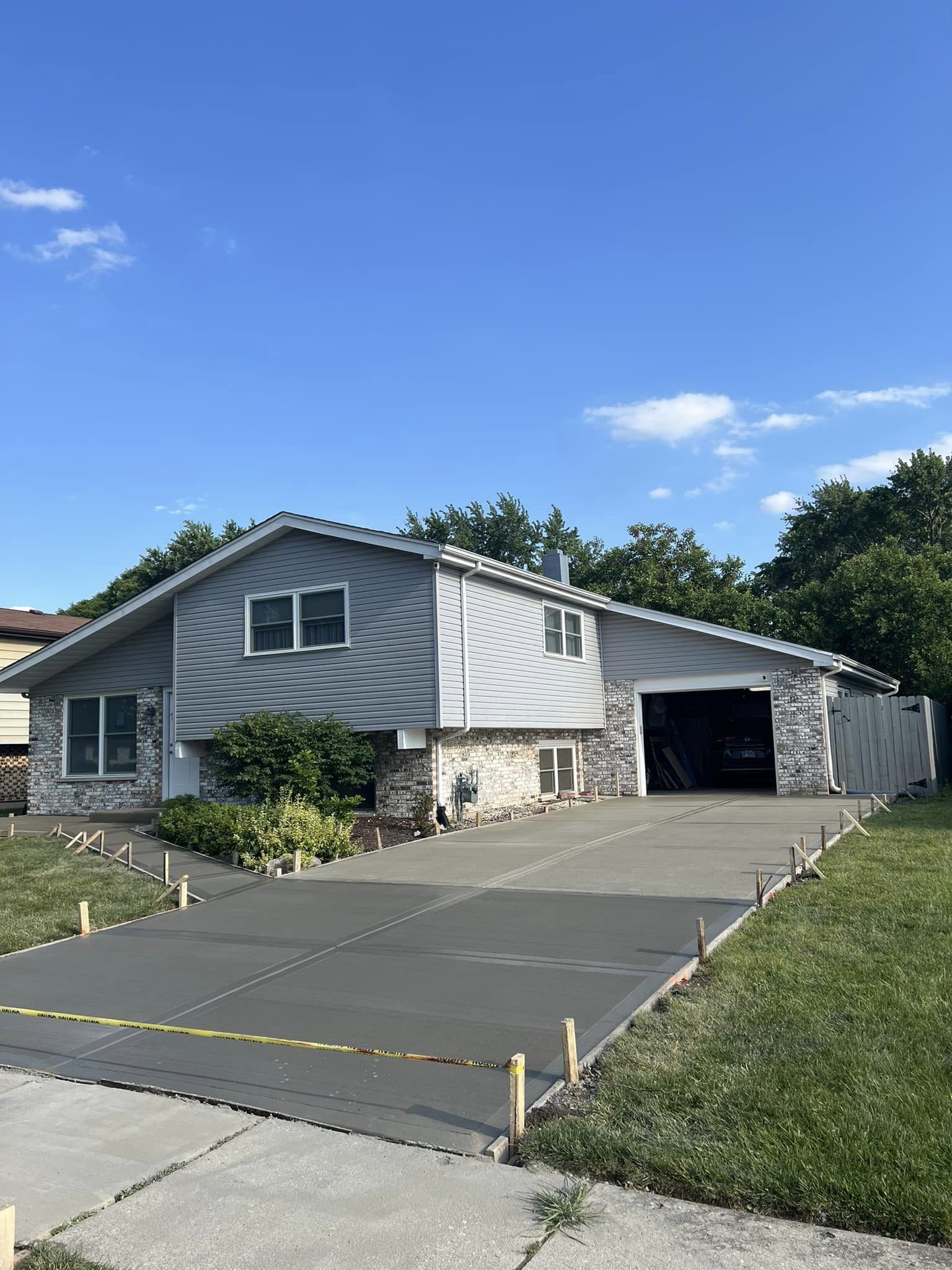 Construction & Remodeling company Luna Dynasty Concrete in Chicago, IL