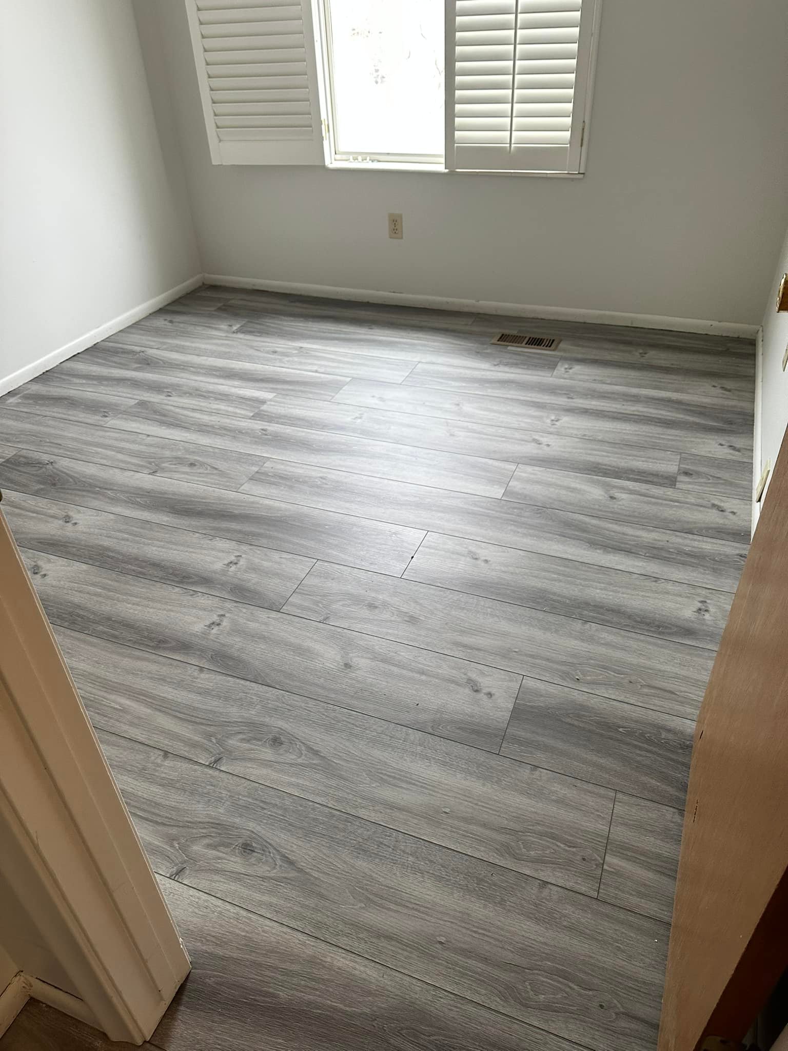 Flooring company AAA Flooring of Utah in Tooele, UT
