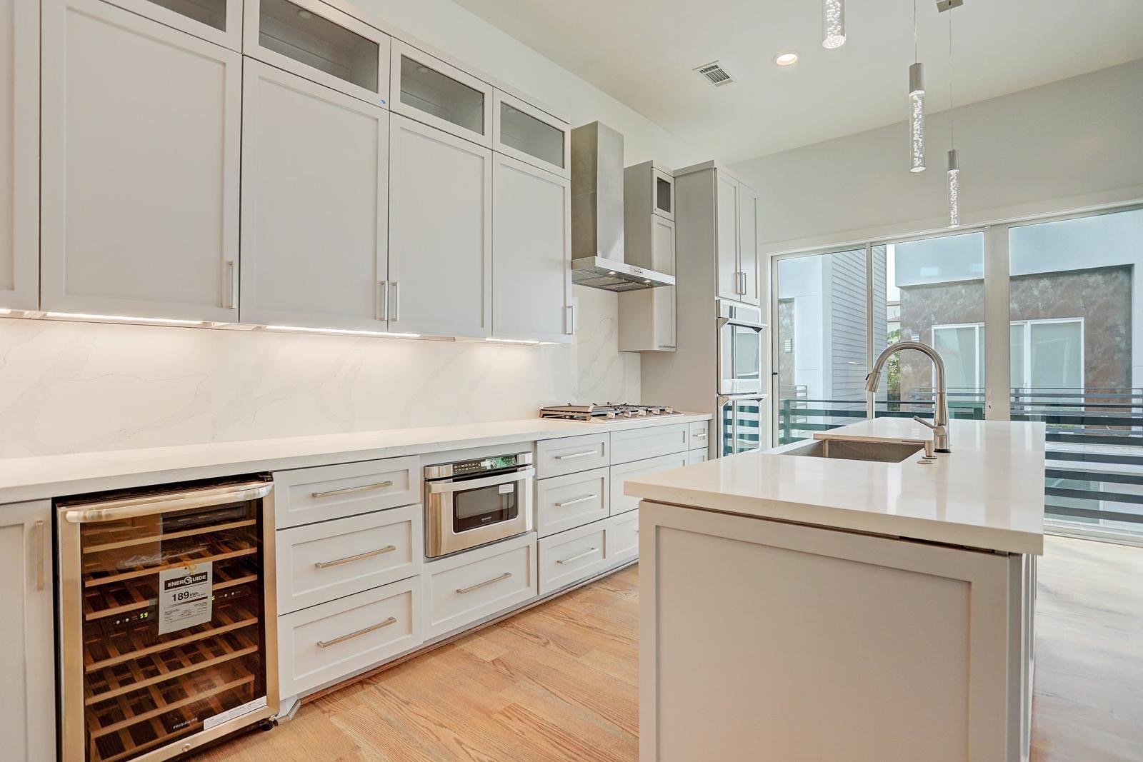 Construction & Remodeling company Paz Renovations in Houston, TX