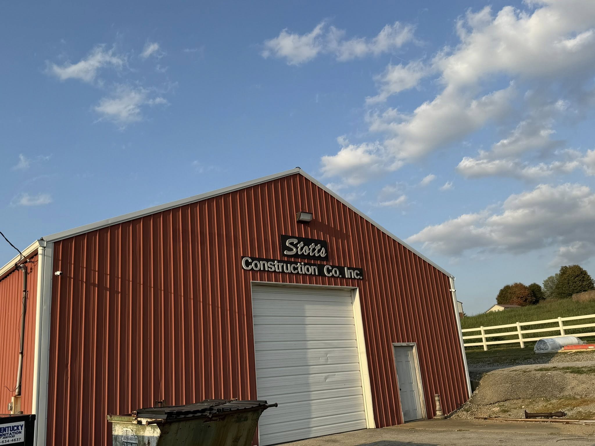 Green River Roofing LLC team in Columbia, KY - people or person