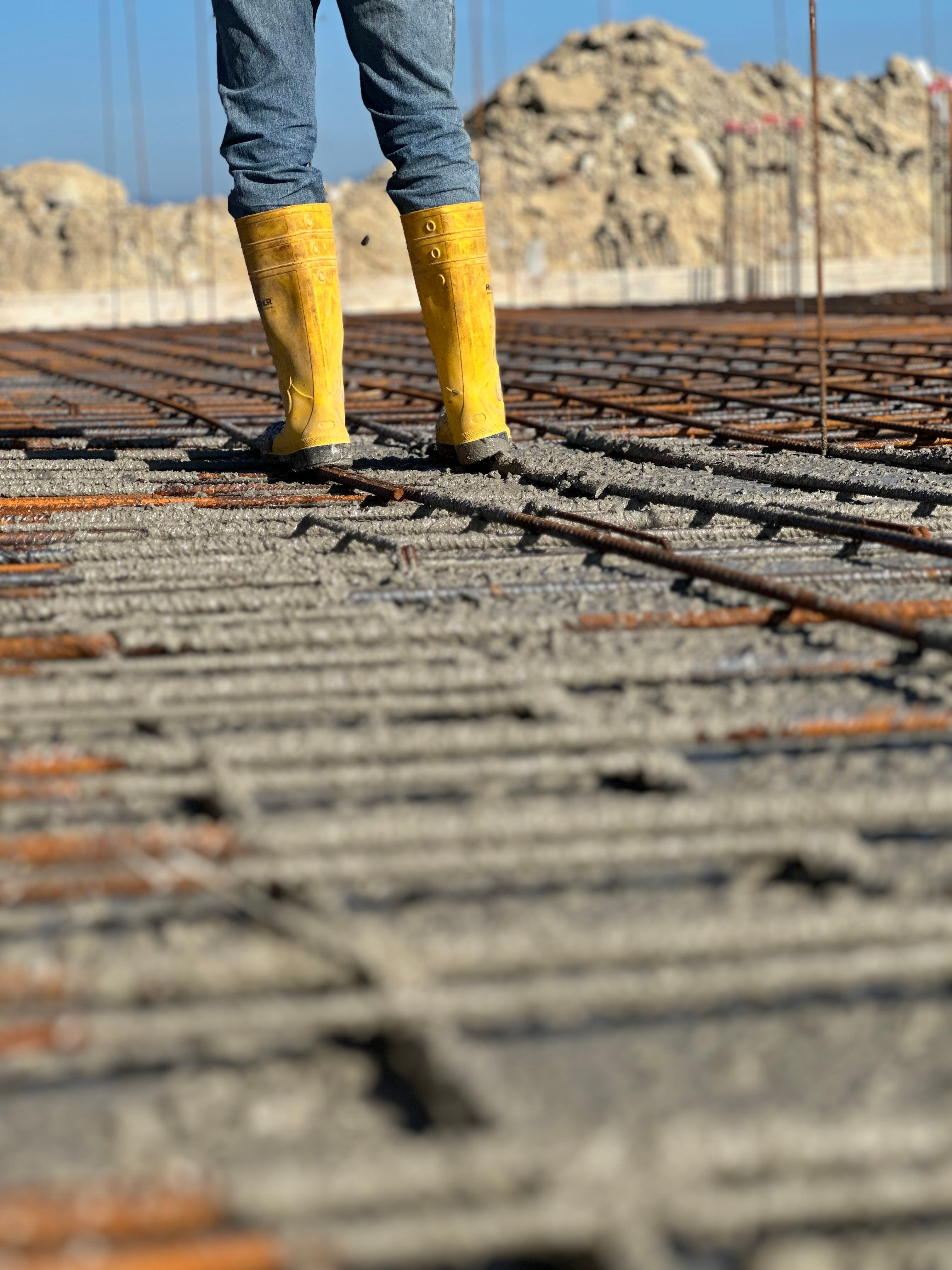 Reinforced concrete slab