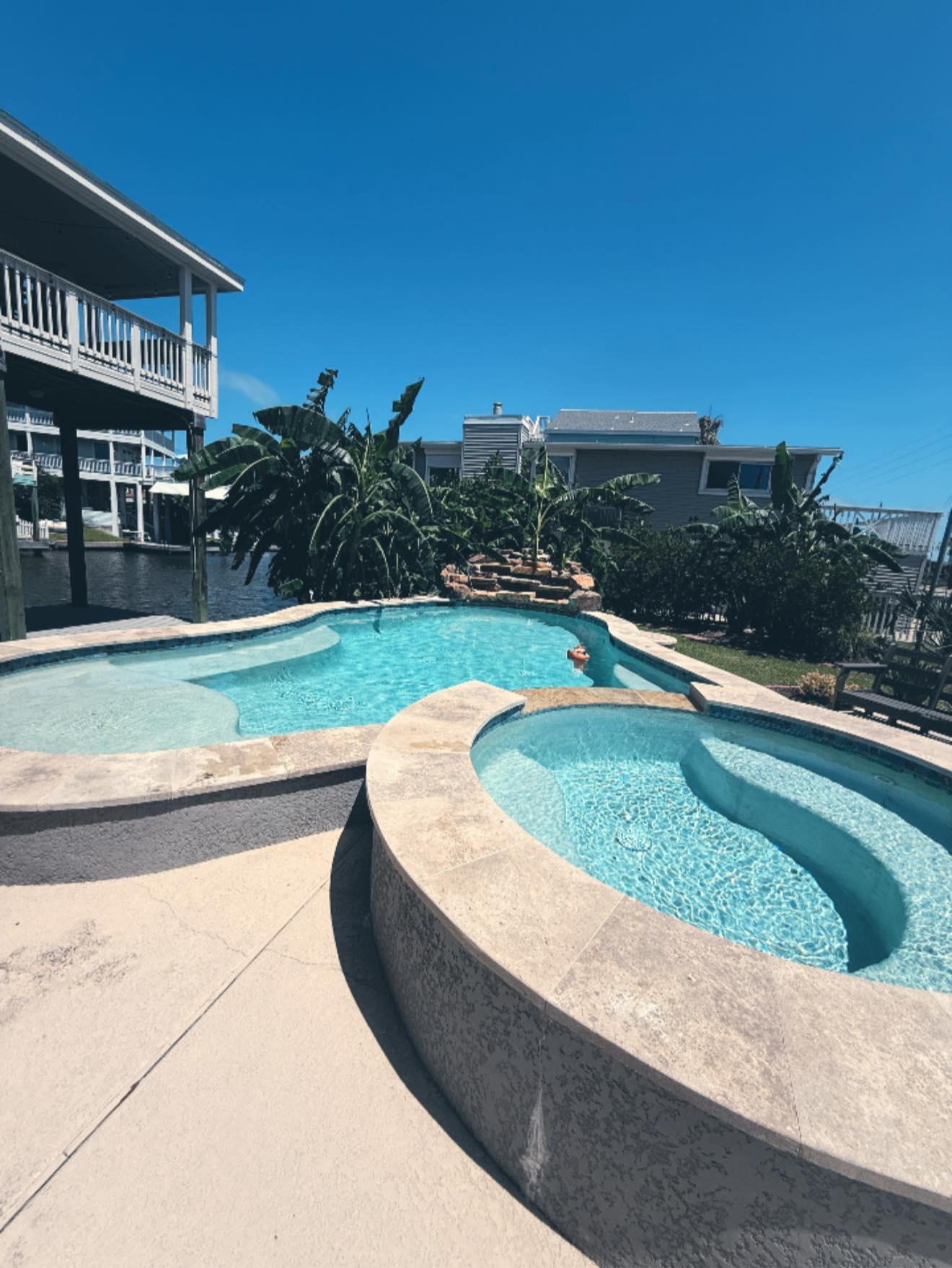Pool Cleaning company JBH Pool in Galveston, TX