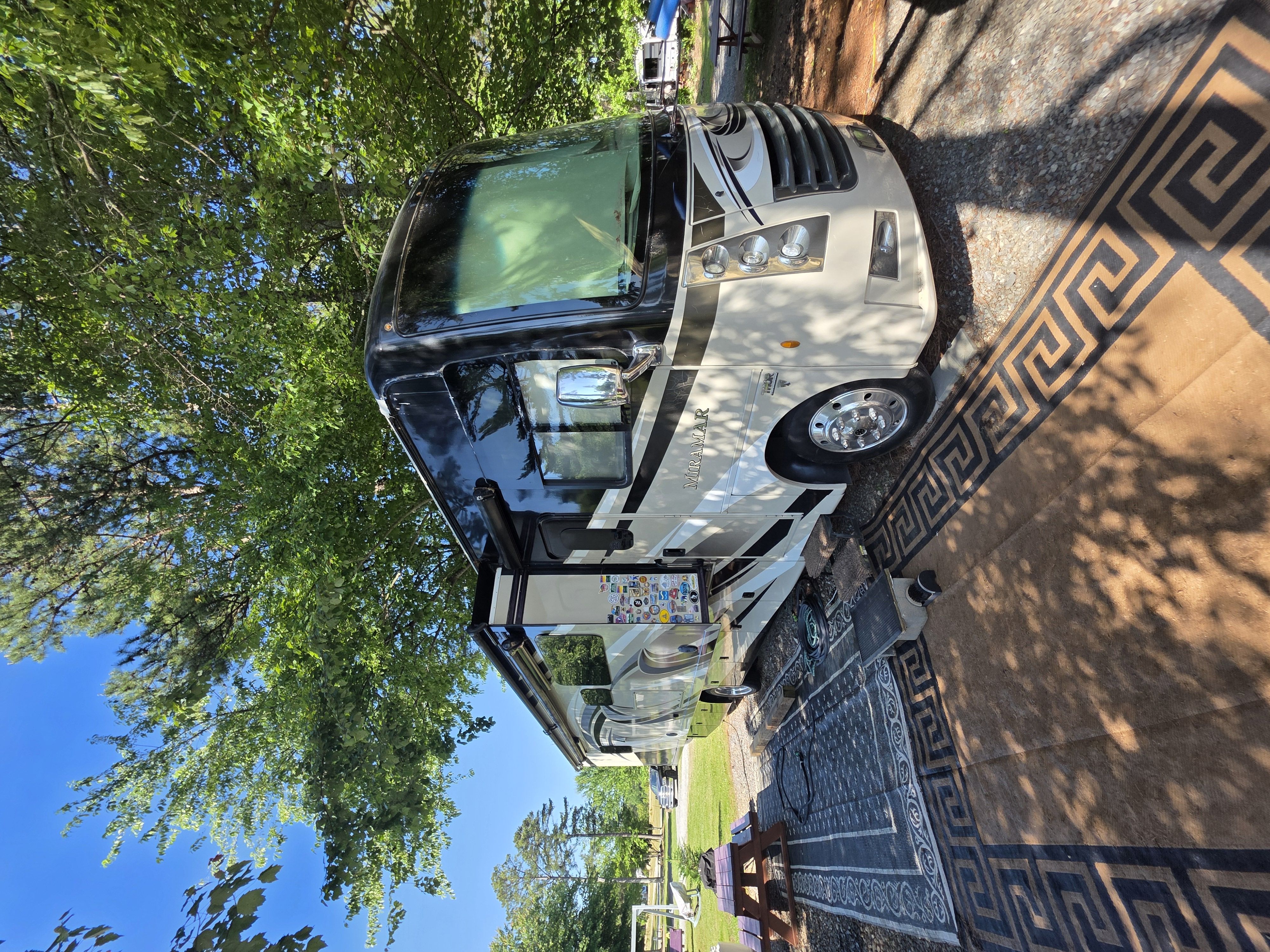 Large RV detailing
