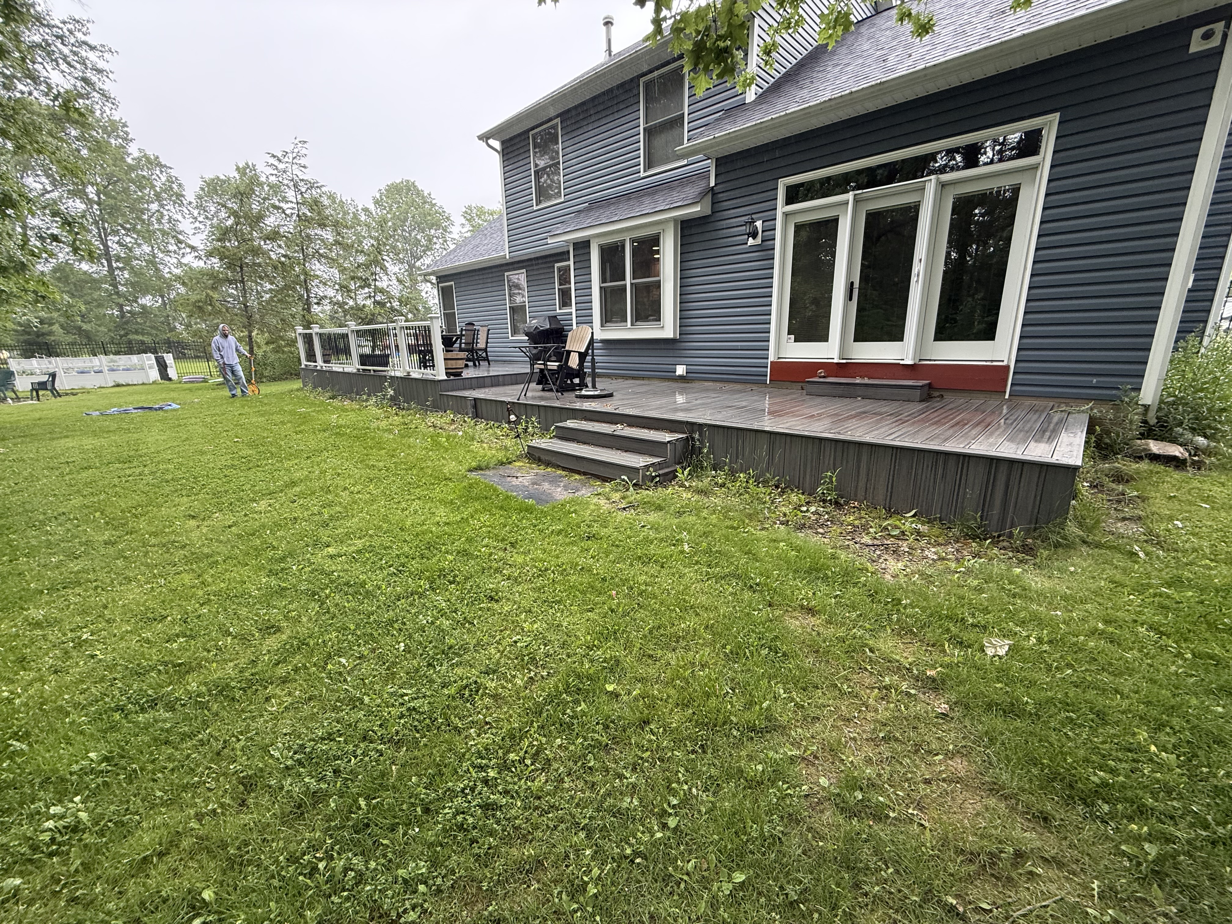 Landscaping & Hardscaping company F&R Landscapes LLC in Lagrange, OH