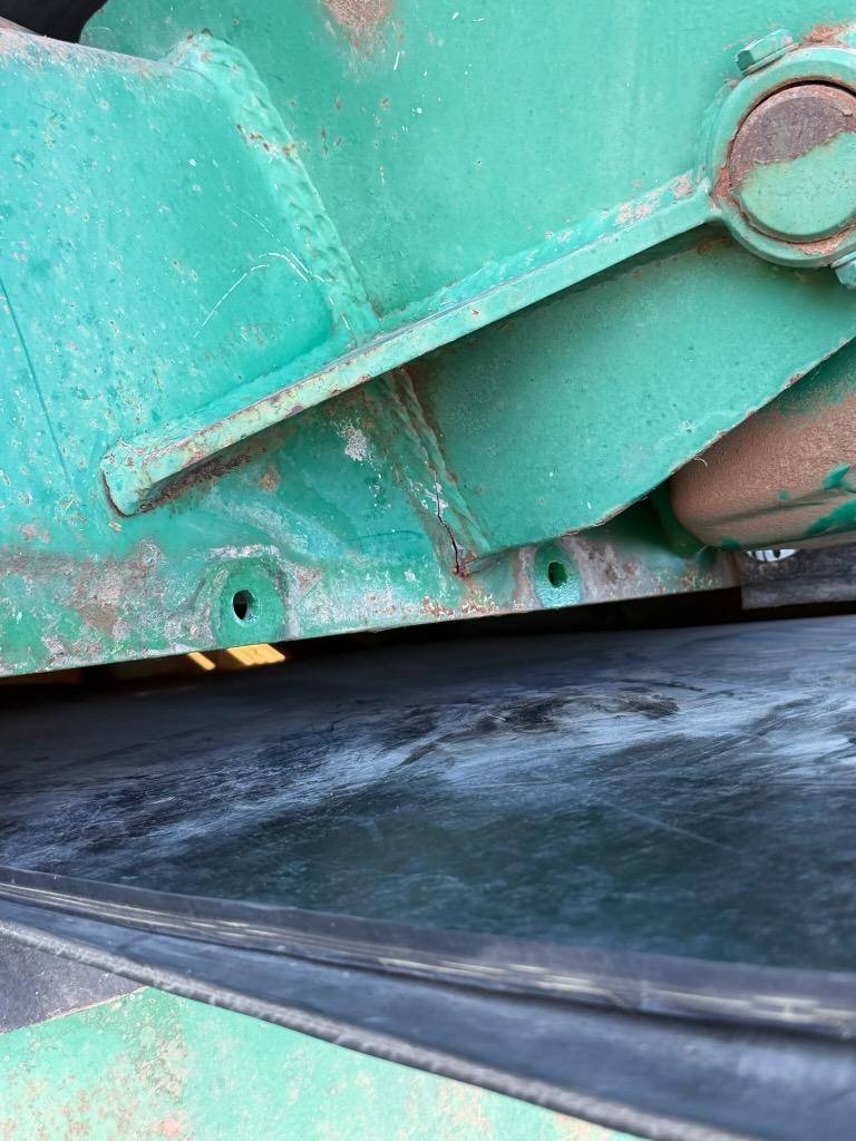 Close-up of the main boom crack repair, third angle