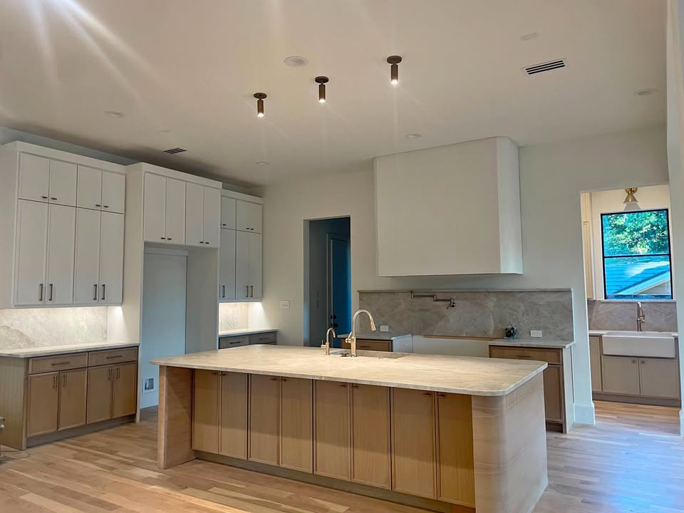 Carpentry project by Luxurious Construction LLC