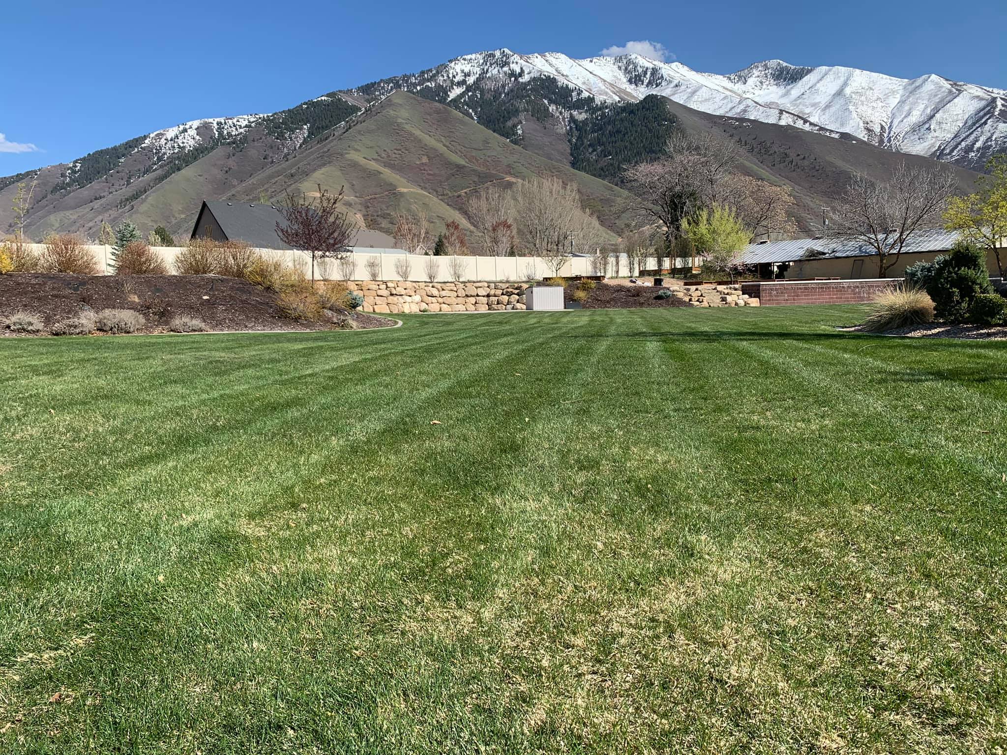 Lawn Care company Platinum Lawn Service in Santaquin, UT
