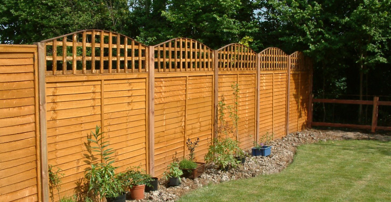 Fencing company Anywhere Fencing Plus in Fresno, CA